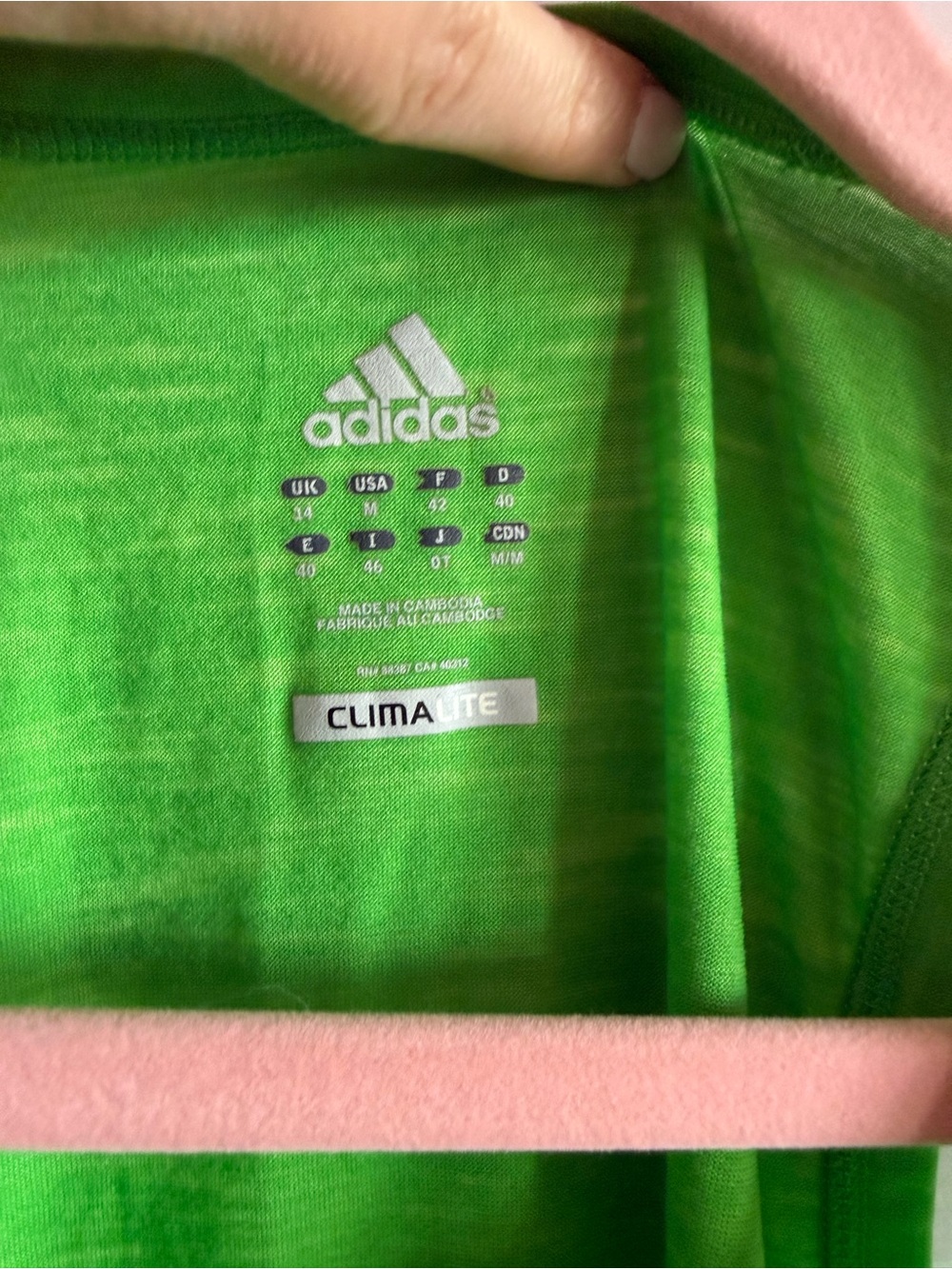 🏃♀️🏓🛼🌸👟☀️🥥
Adidas Women’s Bright Green Athletic Tank Top - Picture 2 of 4